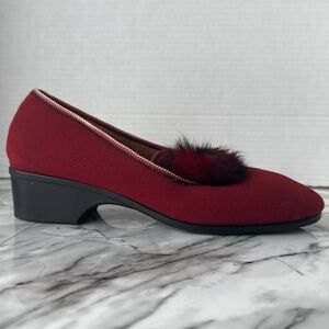 Vintage flats slippers burgundy with fluffy pompom embellishment size 40